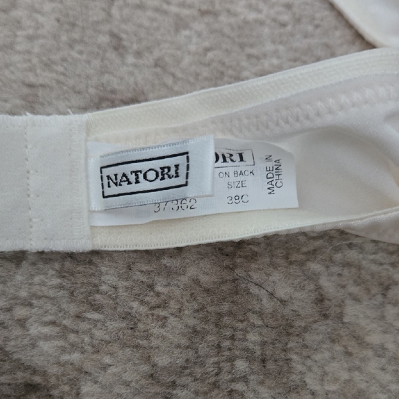 Natori White Triangle Bra Intimates & Sleepwear Size 38C - Picture 4 of 5